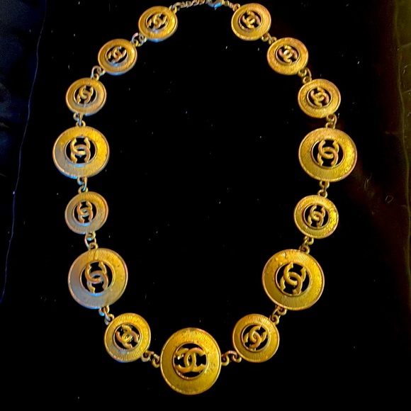 CHANEL NECKLACE - Picture 1 of 6